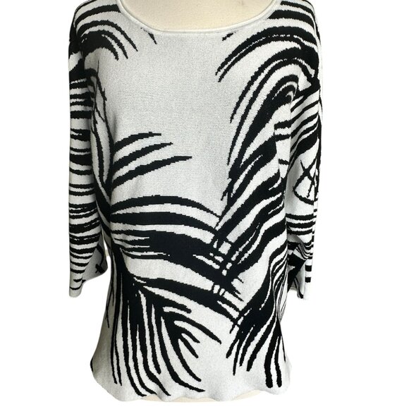 Zebra Print Sweater Scoop Neck Large 3/4 Batwing Sleeve Lightweight Rounded Hem - Picture 2 of 9